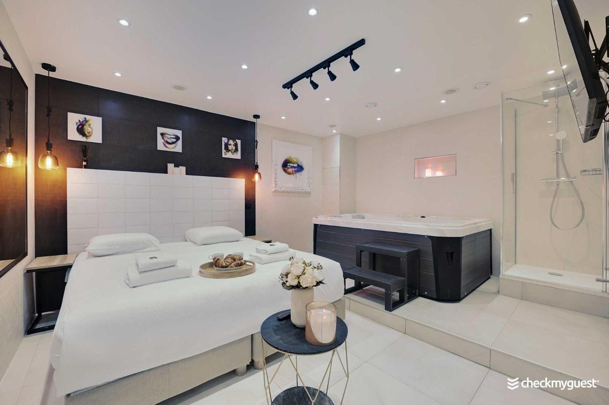 Intimate Apartment With Air Conditioner & Jacuzzi 2Br 6P Montmartre Paryż Zewnętrze zdjęcie